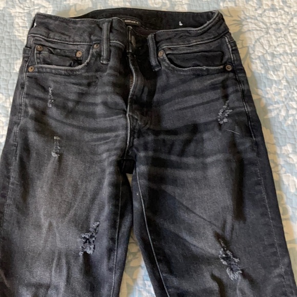 Men's American Eagle black ripped jeans.  Size: 26x28 - Picture 2 of 7